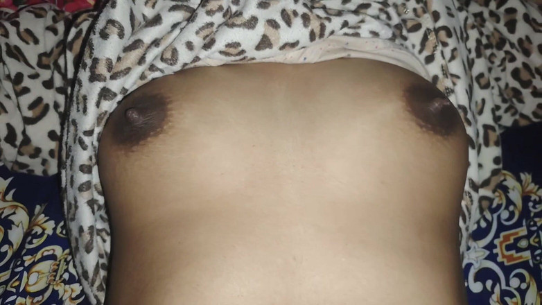 Sairaxsaim: Tarde da noite, a buceta cremosa de Bhabhi foi gozada