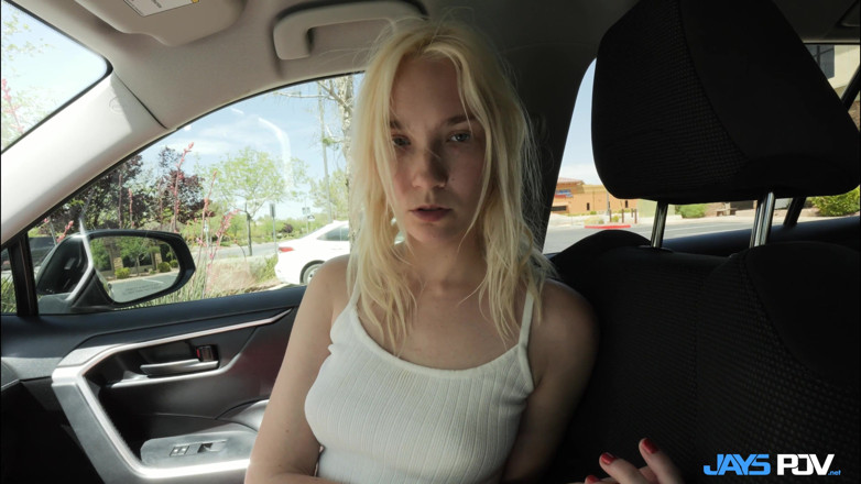 JAYS POV: 我的学生继女Claire roos在全班上露出