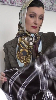 Tugas harian nakal untuk si jalang satin saya, Lady Victoria Valente