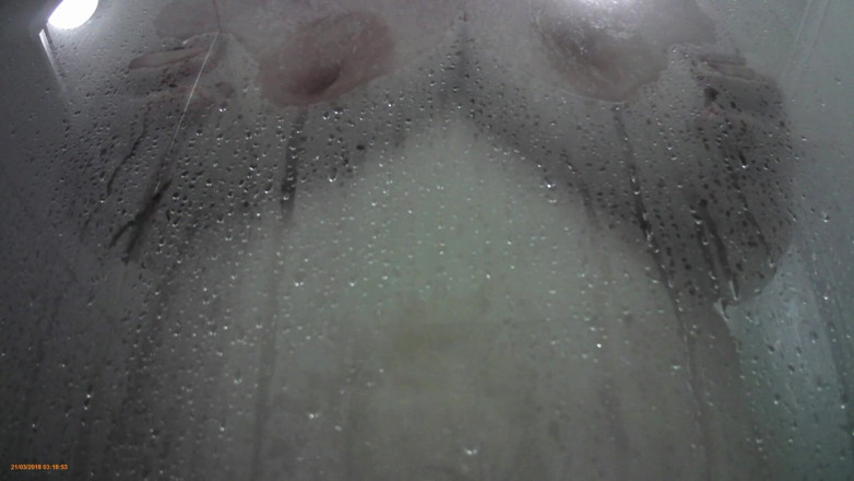 LaLaDelilah: Mokry prysznic BBW