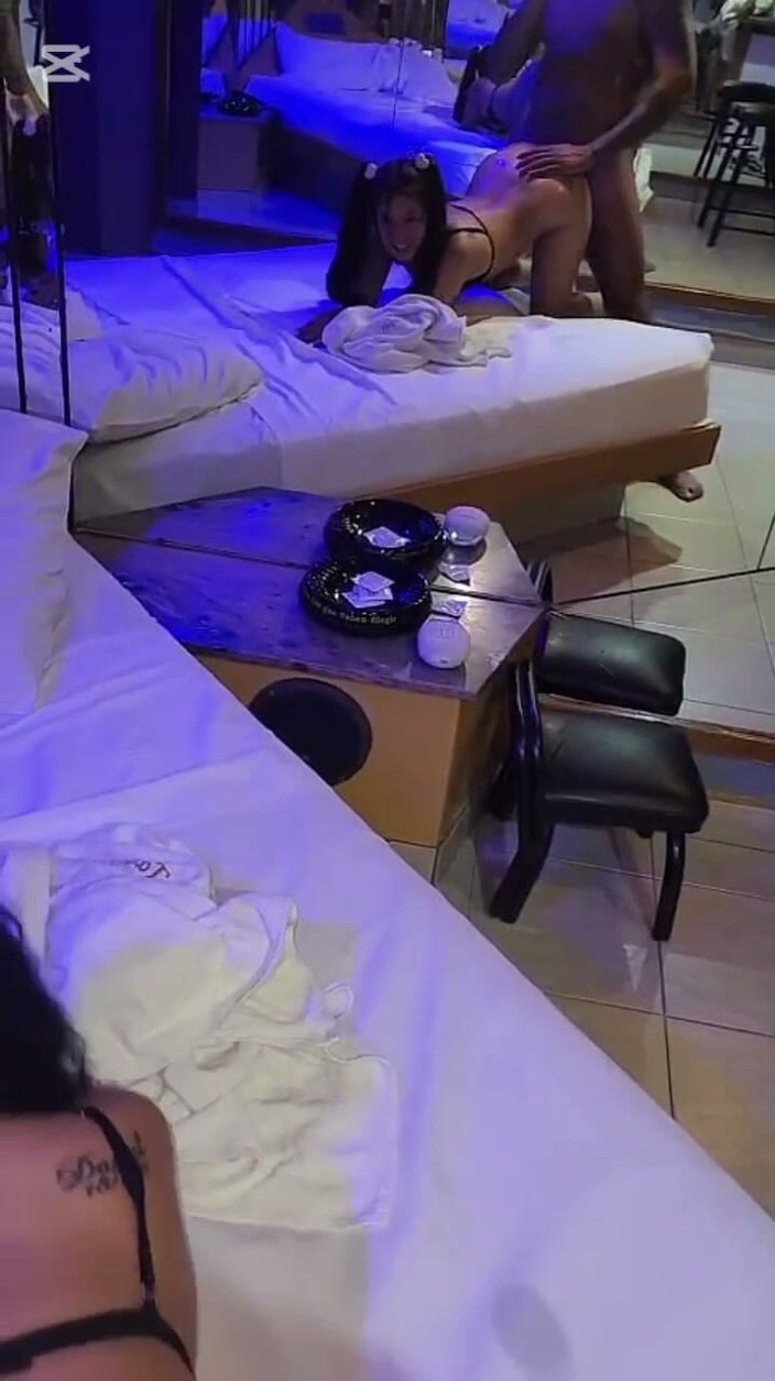 El jefe 2750: Dubur Argentina bertemu lembu jantan di hotel dan menghantar video...