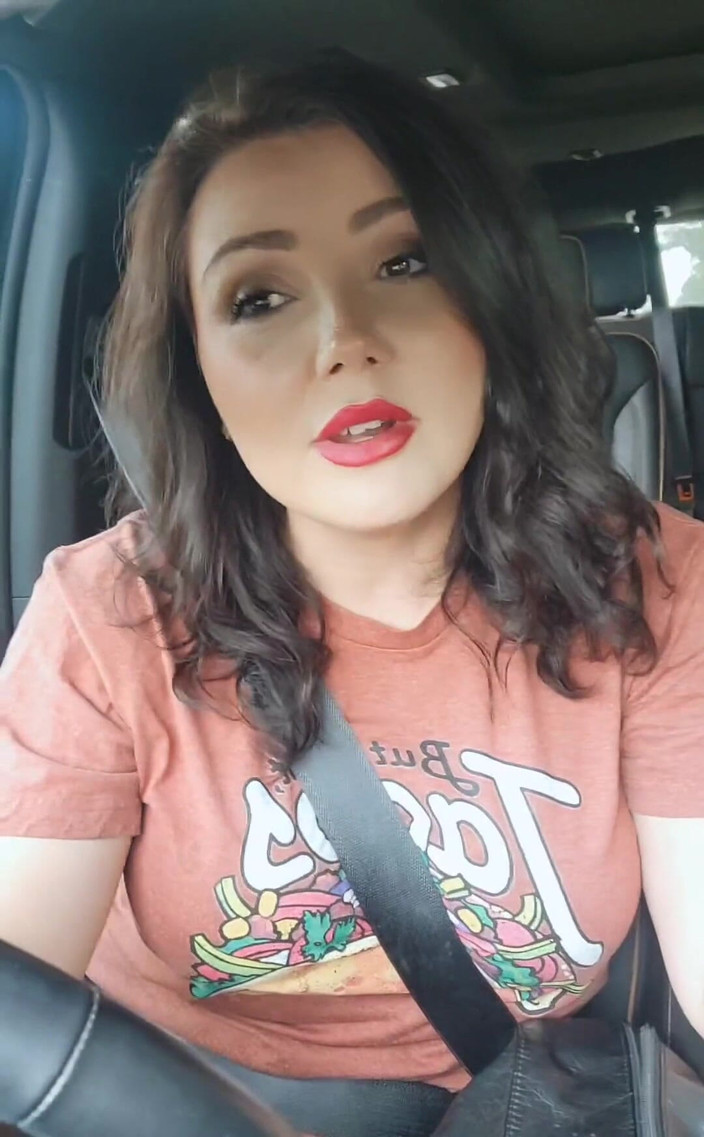 CoyWilder: Капля сисесек во вторник думала, что я дам тебе серенаду