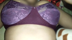 Junaid: Apni přítelkyně Ko Choda18letá indická dívka