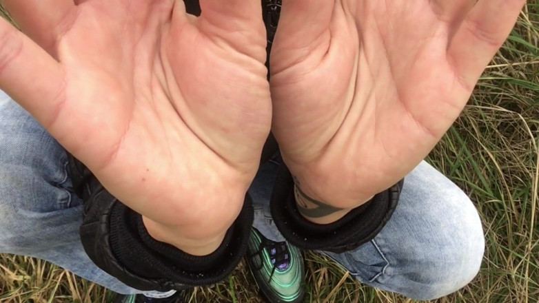 Idmir Sugary: Hands Close up, Palms Close up, Cumshot on Both Hands