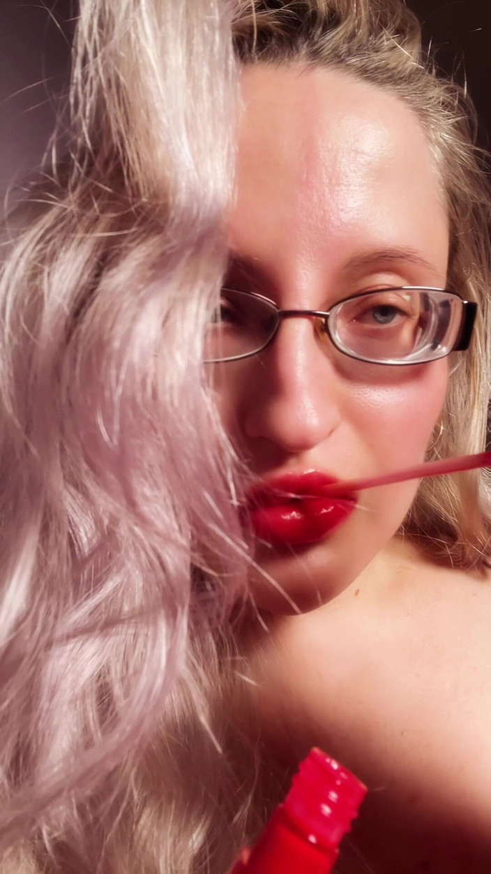 FinDom Goaldigger: Perfektní rty Red Lip Gloss Rtěnka Fetish Findom Goaldigger Závislost...