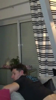 Un ragazzo scopato crudo dal latino per natale