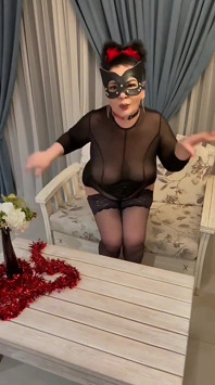 Stepmom with a Big Ass Dances and Seduces with Her Anal Plug in the Ass