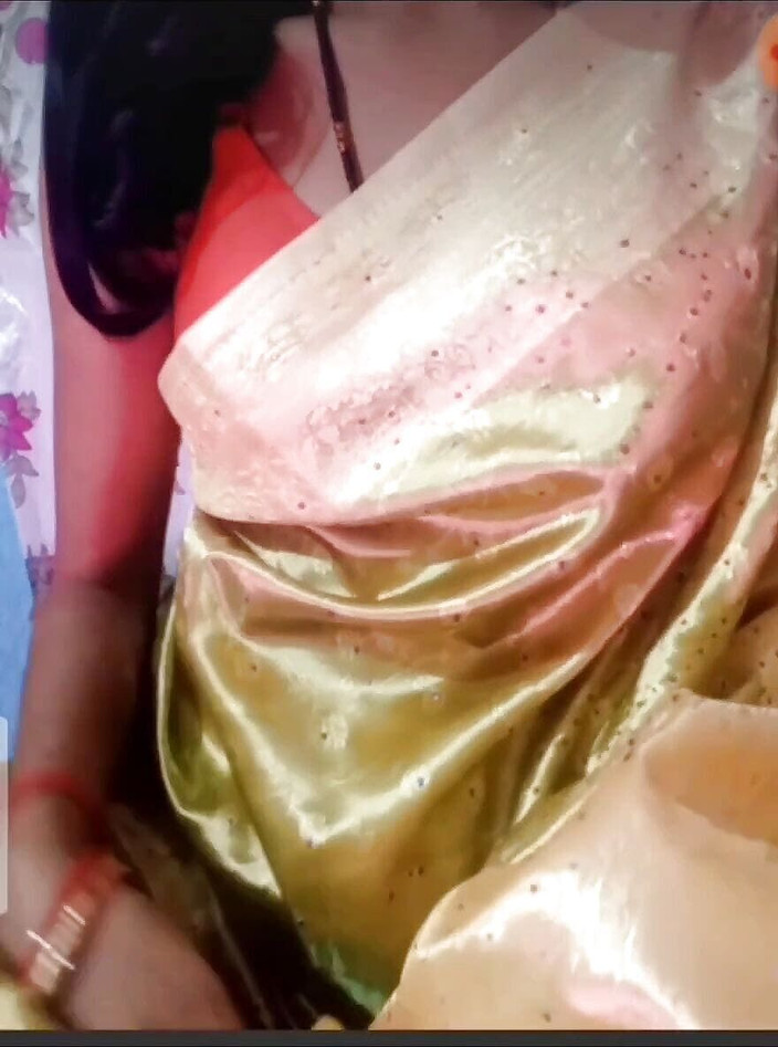 sweet18babyindia: Desi drobná teenagerka v růžových kalhotkách