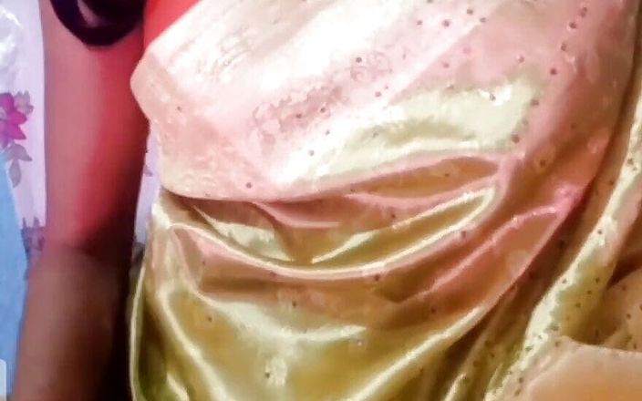 Sweet 18 baby India: Миниатюрная тинка дези в розовых трусиках