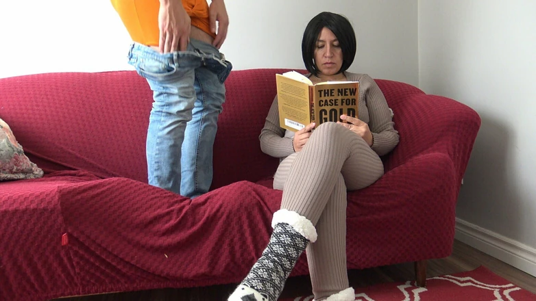 Souzan Halabi: Nerdy Stepmom Completely Ignores Her Stepson Flashing His Cock