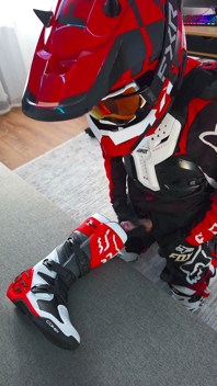 Joacă cu cizme de motocicletă