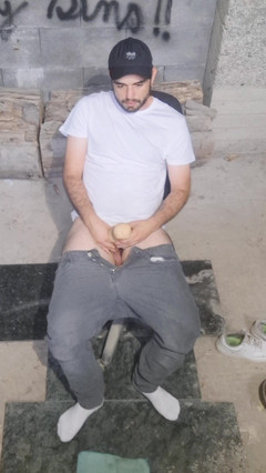 jerkofflover: Minha nova barraca em um prédio abandonado