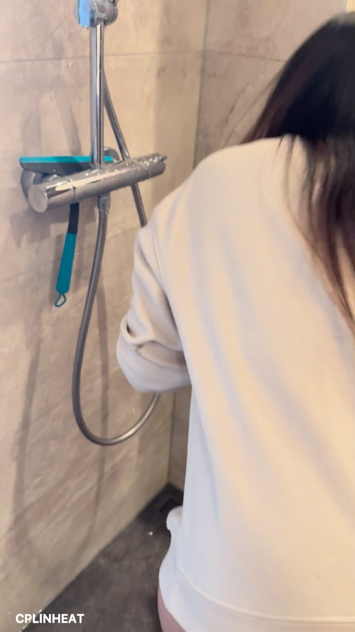 cplinheat: Anong Pulisce Il Pavimento Del Bagno Con La Sua Felpa...