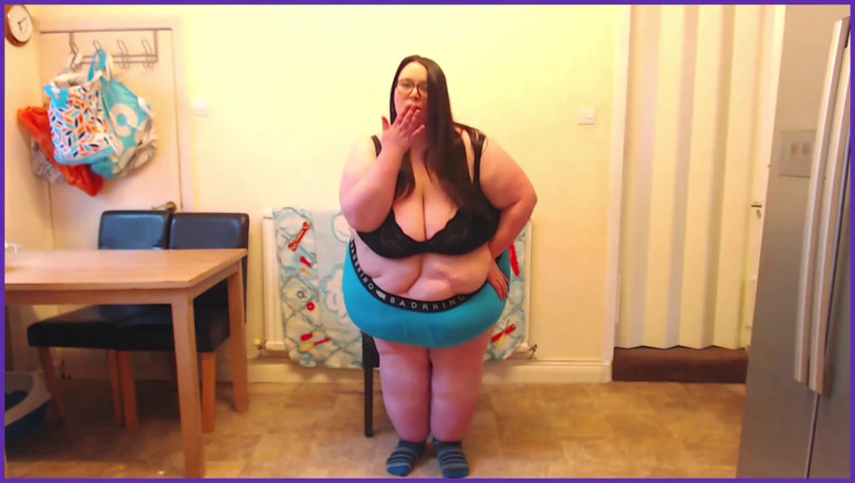 SSBBWLadyBrads: Défilé de mode SSBBW