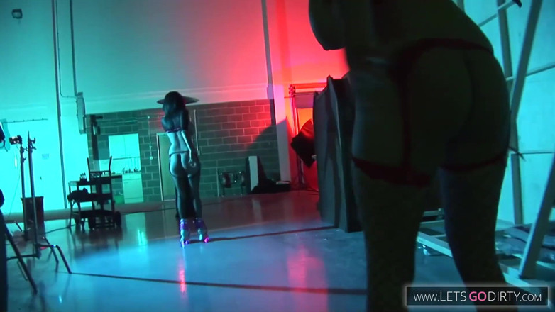 Watch Dirty Movies: Fucking amazing group sex