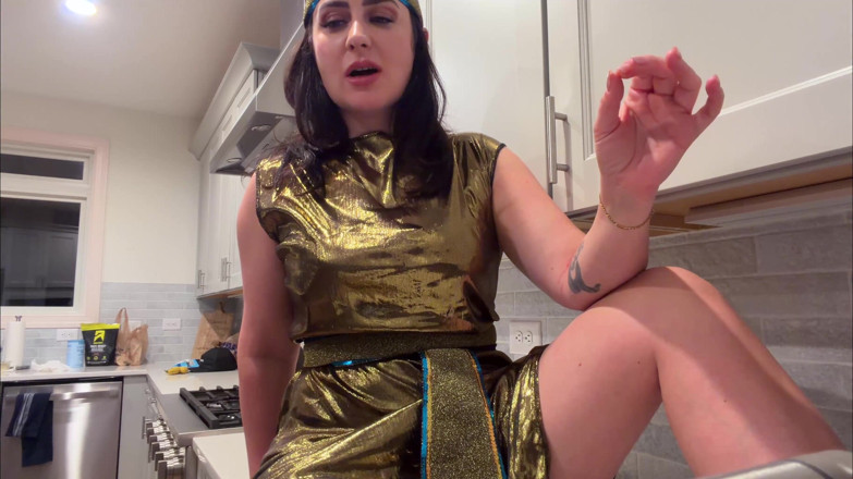 Kink in Time: Staroegypťanky Tilly Mcreese rituál 4K POV bohyně Belches Čekají!