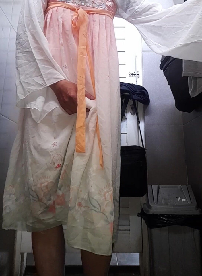Naomisinka: Crossdresser Memakai Pakaian Hanfu Cina comel