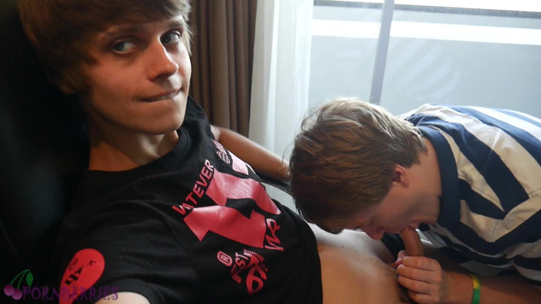 Ethan Alex: Farewell hotel blowjob - just before checking out