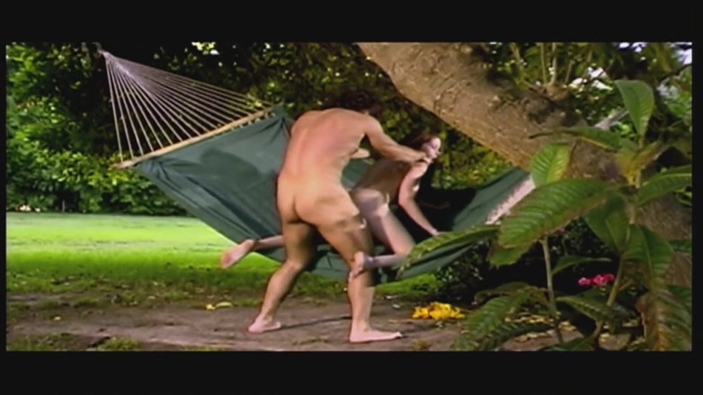 Rocco Siffredi porn: 庭のスイングファック
