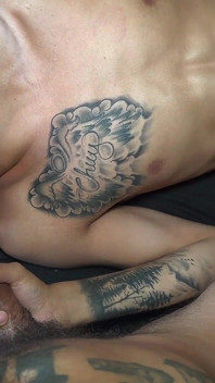 Hete Twink houdt van pik zuigen van dichtbij pov Juven Letthemwatch