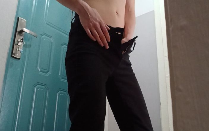 Lesbian-candys: Cewek kurus rambut cokelat dengan celana jins ketat lagi asik...