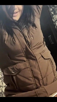 Milfycalla - mucho semen en la chaqueta de coño con capucha de piel marrón 172 prev