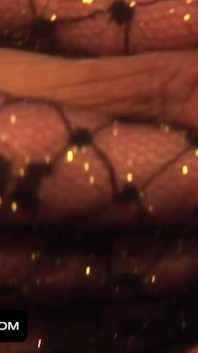 Sarah twain und bianca teilen sich einen großen dildo