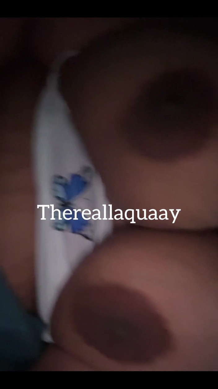 Biggdebbie solo: I Love Sexy My Titties Are, Wanna Nut Here