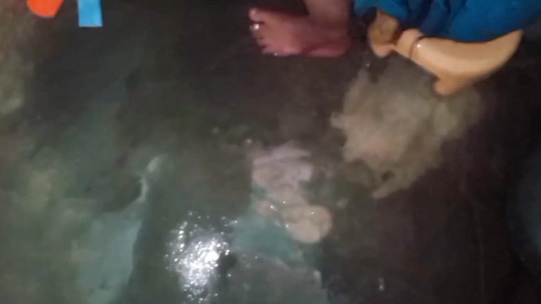 Priyanka314: Порно видео купающейся тамильской тетушки в деревне