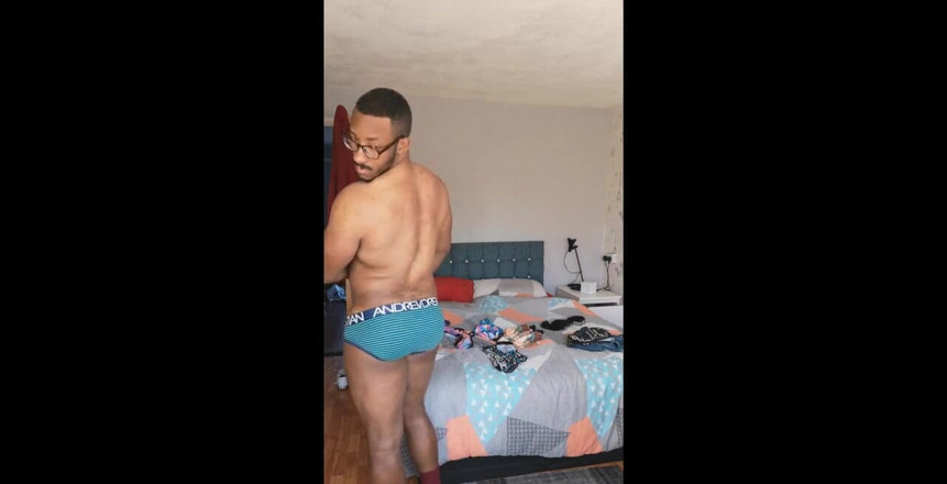 Amadeus: Aici este noile luni lenjerie intimă de la Andrewchristian Hope...