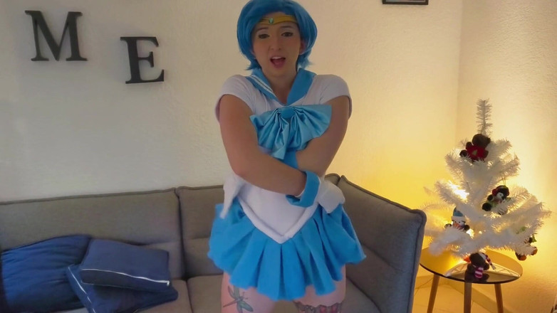 Candy Camille: Gadis remaja hot ini lagi asik masturbasi pakai bantal (sailor mercury-...