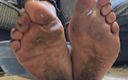 Simp to my ebony feet: Té de pies