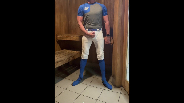 JockDad87: Kesenangan alfa di ruang ganti dengan Jockdad87 Bagian 2