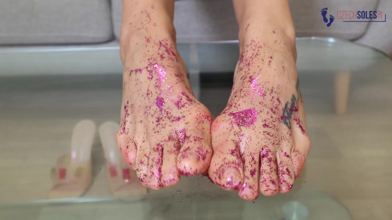 Czech Soles - foot fetish content: Pov chân lấp lánh gợi cảm ukraina trêu chọc