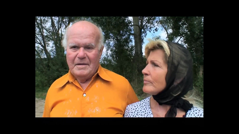 My Dirty Family: Bardzo puszczalska nastolatka jest podekscytowana oglądaniem dwóch starych dziadków ruchających...