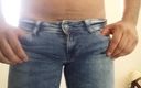Boy top Amador: Ein riesiger schwanz in der jeans
