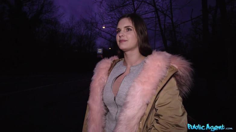 Public Agent: Agent - 20 Year Old Student Taylee Wood Flashes Her Big Tits
