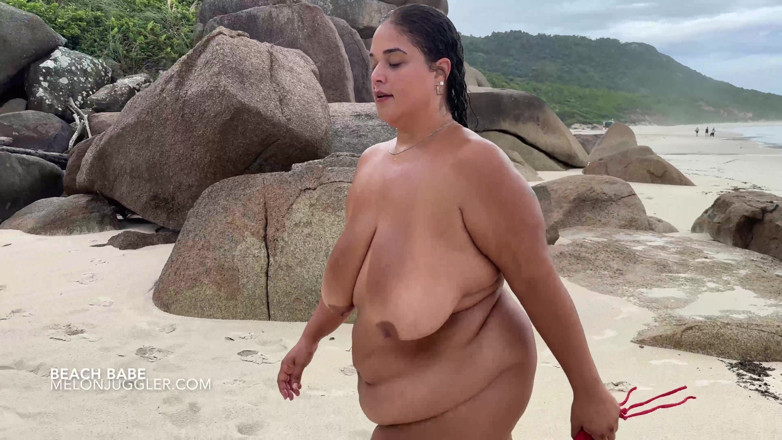Busty BBW Latinas: Analua BBW Publicly Naked Masturbation at the Beach