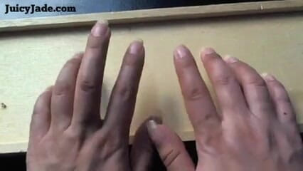 JasmineJade: Bare nail tapping