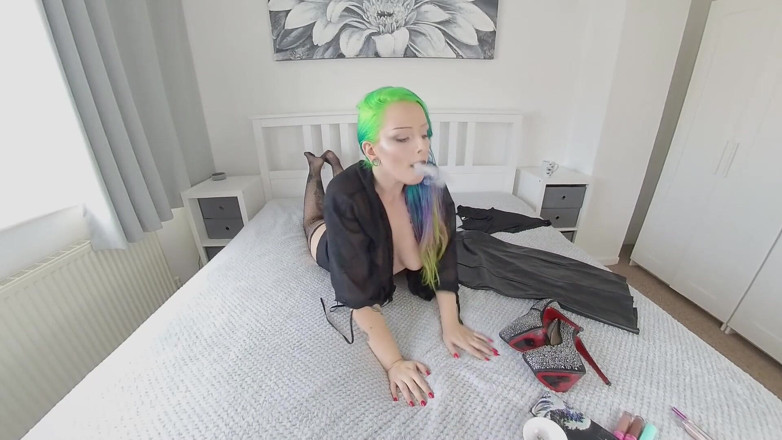 VR smokers HD-2D Videos Only: Laurensafreak - Připravujeme se