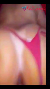 Ela colocou a calcinha de lado e me fodeu gostoso na frente de seu marido corno