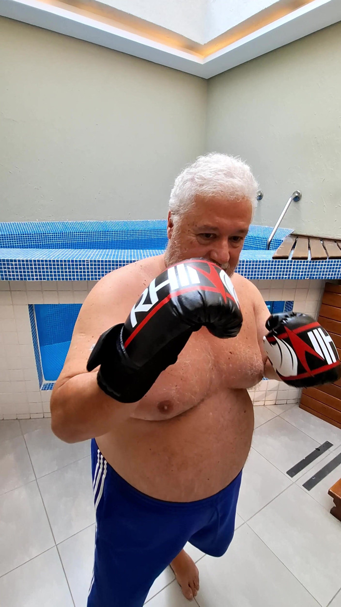 Punchbagplz: POV: Papa, Patron, Boxeur, Séance D’entraînement