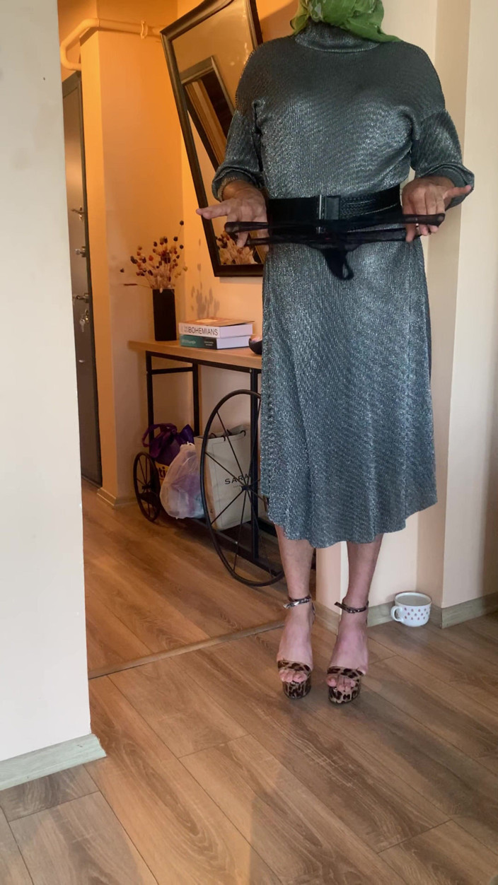 Cd Aysecik: Hijab Stepaunty takes off her panties