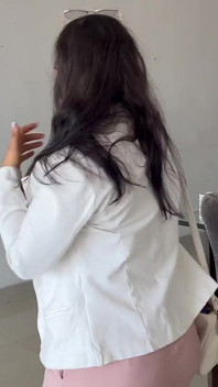 Una Agente Latina Inmobiliaria Follada Durante Una Visita Para Vender Su Propiedad