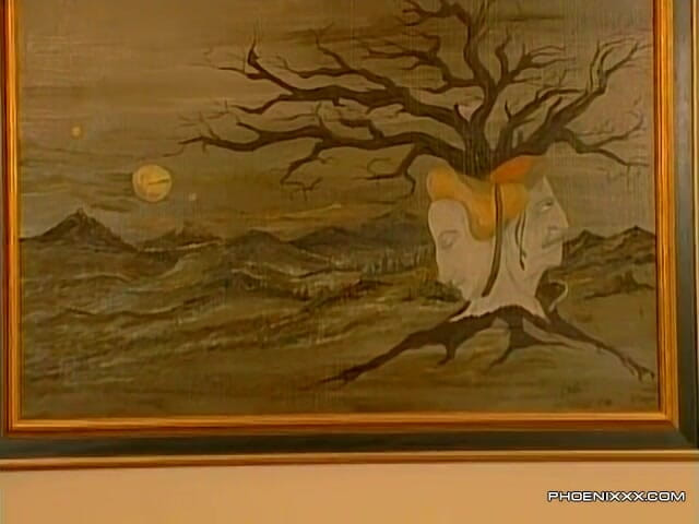 Phoenixxx: Sementales hinchados follan en el césped frontal