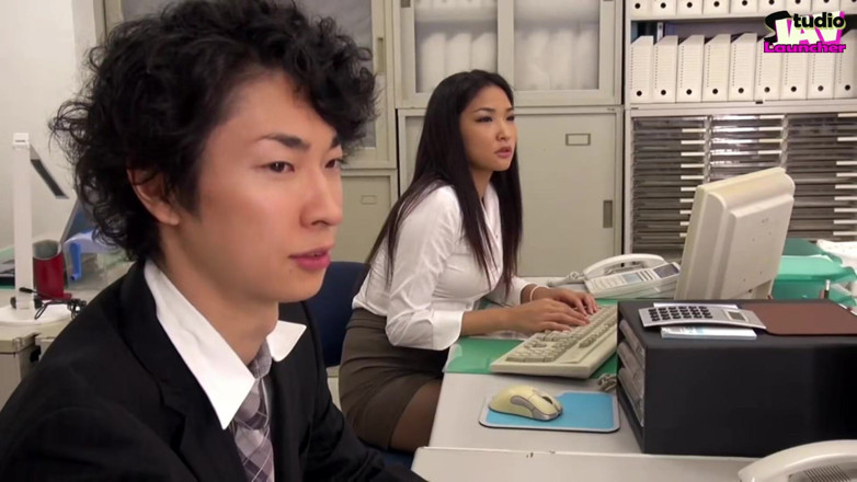 Studio JAV Launcher: New Hire Surrounded - a Senior Coworker Quietly Handles His Reaction...