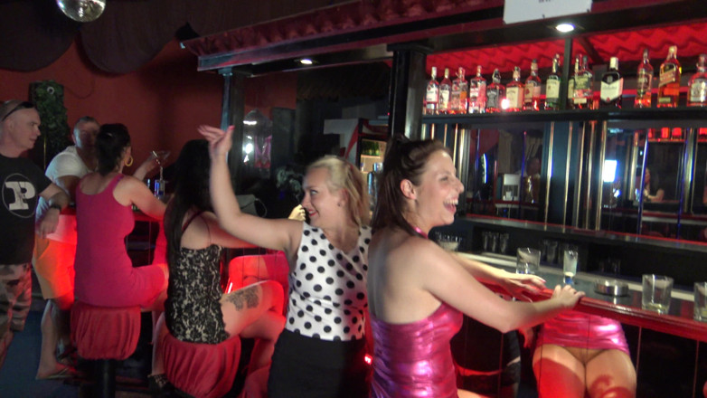 Femdom Austria: Disco-ohrfeigen!
