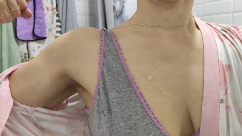 Miodelka: 肌肉弯曲、撒尿和乳白色奶子合集 4k