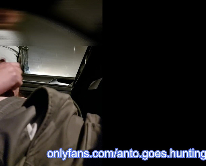 AntoGoesHunting: Крейсерська на зупинці для відпочинку, хлопець стріляє величезним навантаженням