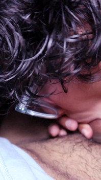 Adik tiri Dafri memberikan saya blowjob sensual dia sangat jalang